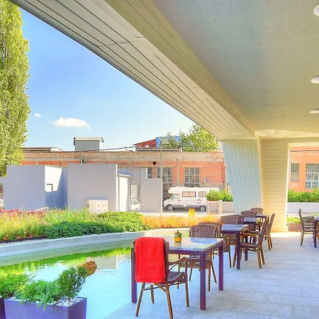 Anna ブダペスト