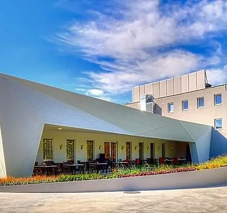 Hotel Anna 4*